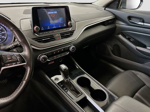 Used 2024 Nissan Altima 2.5 SR image 25