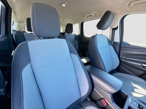 Used 2019 Ford Escape SE image 12