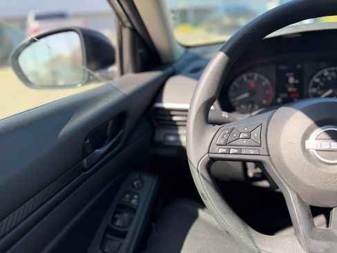 Used 2024 Nissan Altima 2.5 S FWD image 7
