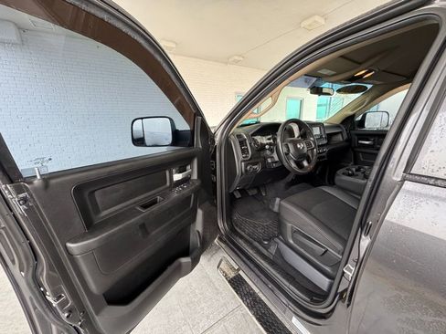 Used 2019 RAM 3500 Tradesman image 11