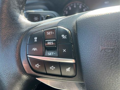 Used 2020 Ford Explorer Limited image 36