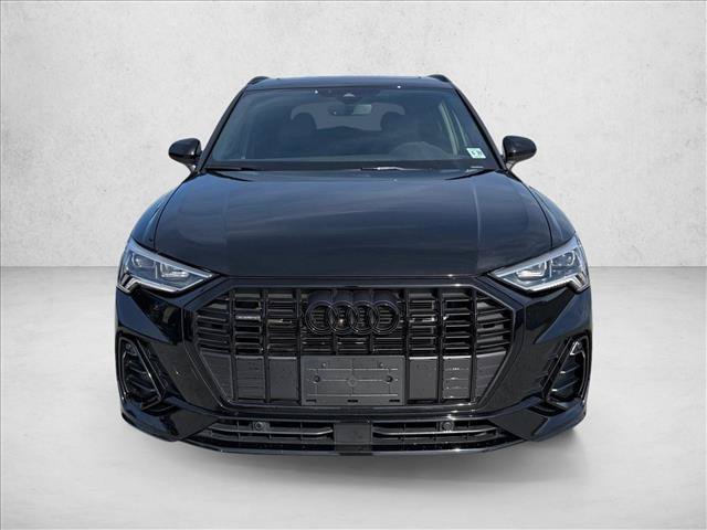 Used 2024 Audi Q3 2.0T Premium w/ Convenience Package AWD/4WD image 2