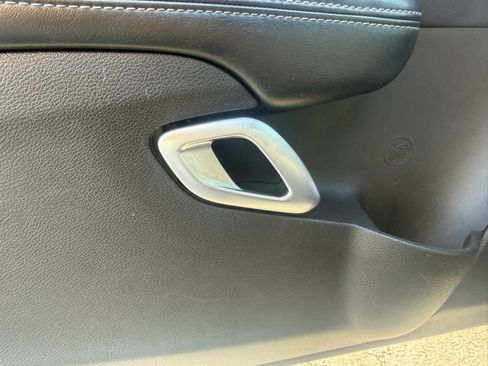 Used 2022 Dodge Challenger R/T RWD image 13