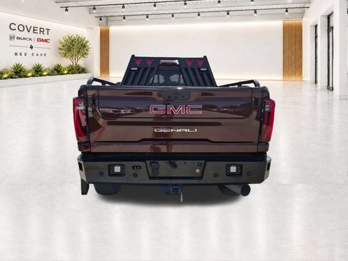 Used 2024 GMC Sierra 2500 Denali Ultimate AWD/4WD image 11