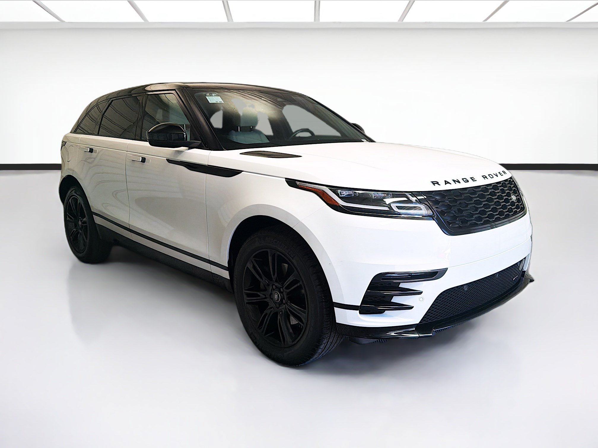 Used 2023 Land Rover Range Rover Velar R-Dynamic S AWD/4WD image 3