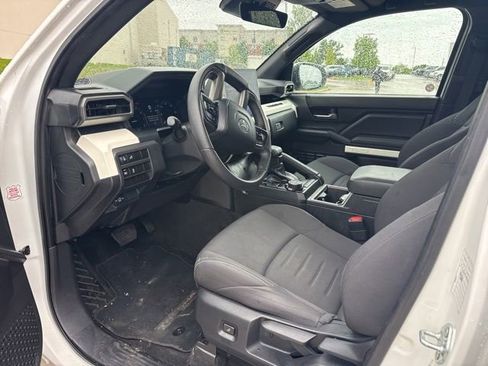 Used 2024 Toyota Tacoma TRD Off-Road image 8