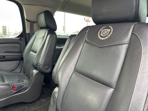 Used 2014 Cadillac Escalade ESV Platinum image 22