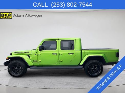 Used 2025 Jeep Gladiator Sport AWD/4WD image 4