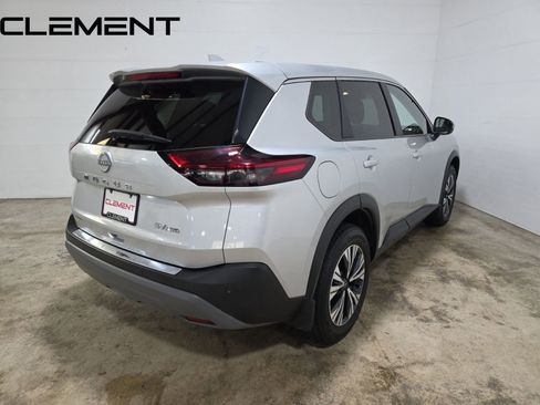 Used 2022 Nissan Rogue SV image 6
