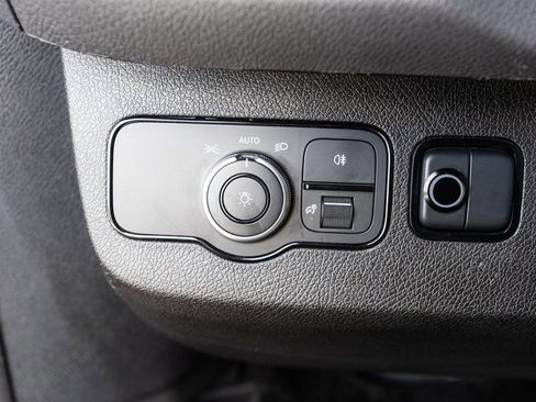 Used 2025 Mercedes-Benz Sprinter 2500 image 8