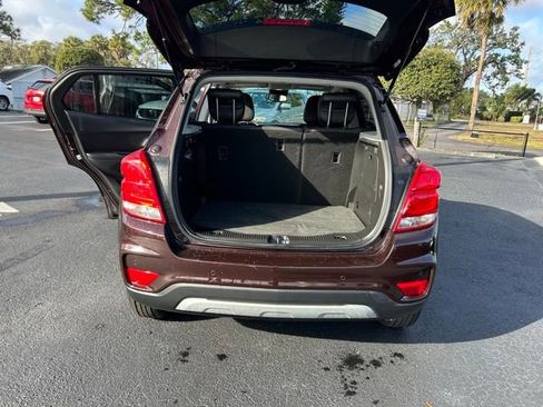 Used 2021 Chevrolet Trax LT w/ Driver Confidence Package image 16