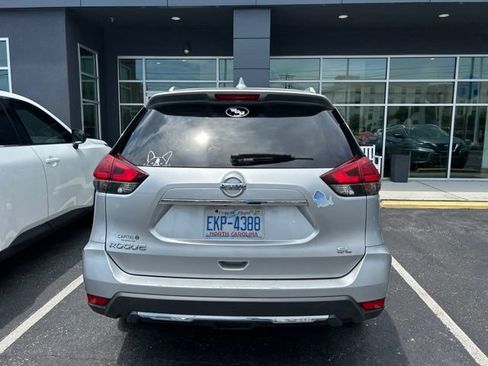 Used 2017 Nissan Rogue SL w/ SL Premium Package FWD image 10