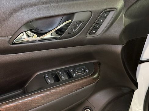 Used 2023 GMC Acadia Denali w/ Denali Ultimate Package image 28