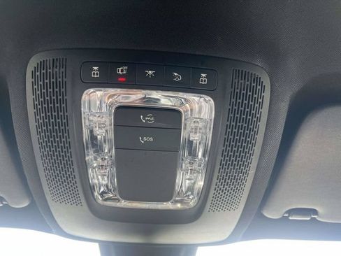 Used 2021 Mercedes-Benz GLB 250 image 31