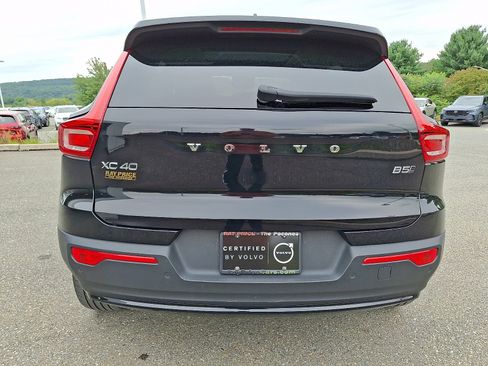 Certified 2023 Volvo XC40 B5 Plus w/ Climate Package AWD/4WD image 6