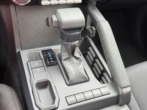 Used 2025 Toyota Tacoma SR image 12