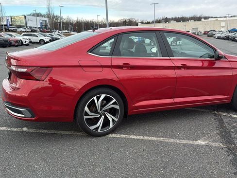 Used 2025 Volkswagen Jetta SEL image 5