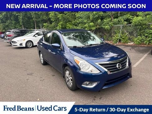 Used 2019 Nissan Versa SV w/ SV Special Edition Package FWD image 3
