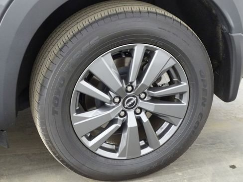 Used 2024 Nissan Pathfinder SV image 33