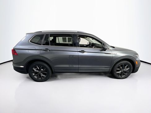 Used 2022 Volkswagen Tiguan SE image 4