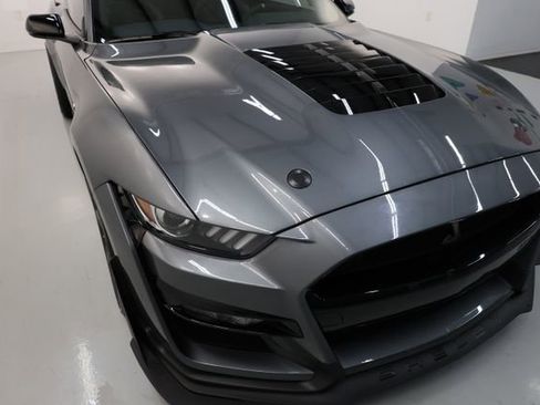 Used 2022 Ford Mustang Shelby GT500 w/ Carbon Fiber Track Pack RWD image 62