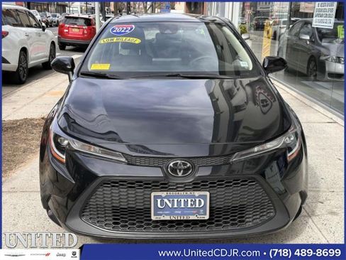 Used 2022 Toyota Corolla LE image 8