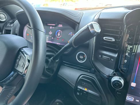 Used 2024 RAM 2500 Limited image 19