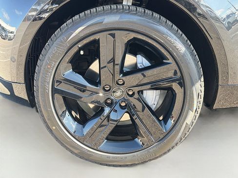 New 2026 Land Rover Discovery Dynamic SE image 42