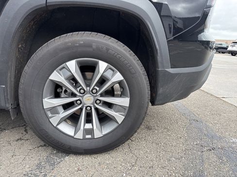 Used 2025 Chevrolet Equinox LT image 24