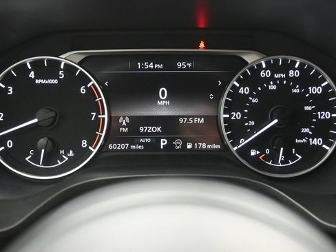Used 2024 Nissan Rogue S AWD/4WD image 12