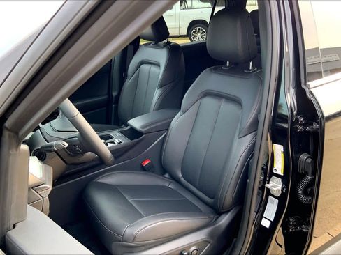 New 2026 Jeep Cherokee Limited image 9