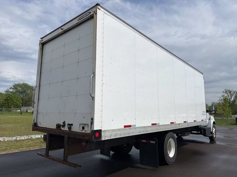 Used 2022 Ford F750 2WD Regular Cab Super Duty image 9