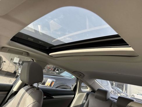 Used 2020 Honda Civic Touring image 14