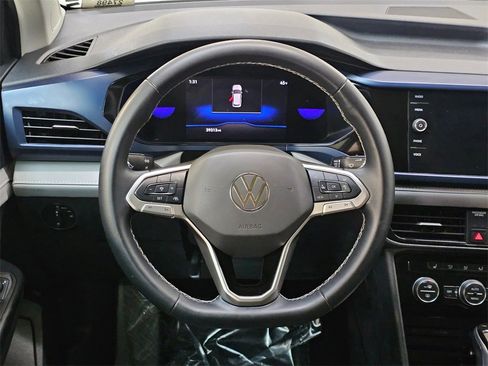 Used 2024 Volkswagen Taos SE image 19