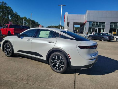 New 2026 Toyota Crown XLE image 3