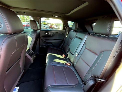 Used 2020 Chevrolet Blazer RS w/ LPO, Sport Package image 9
