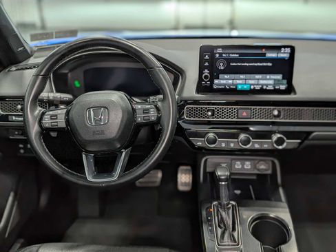Used 2023 Honda Civic Sport Touring image 5