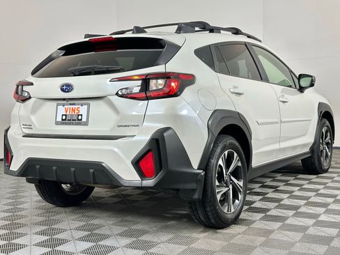 Used 2024 Subaru Crosstrek 2.0i Premium image 4