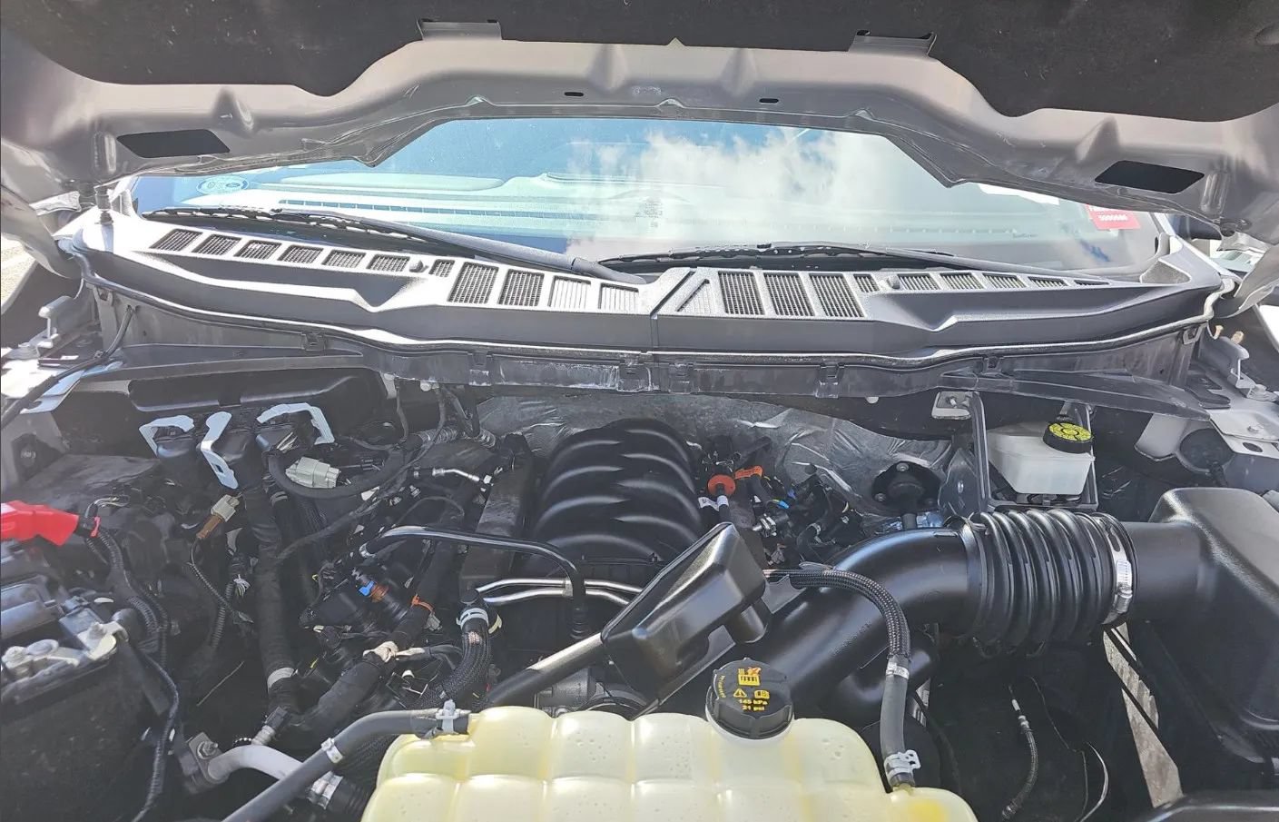Used 2022 Ford F150 Lariat AWD/4WD image 40