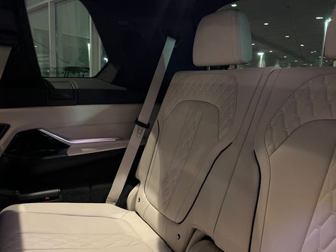 New 2026 BMW ALPINA XB7 AWD/4WD image 32