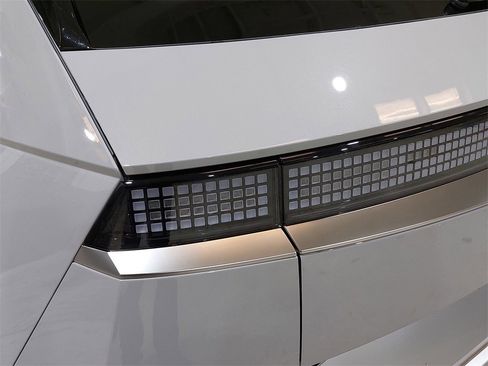 New 2026 Hyundai Ioniq 5 Limited image 35