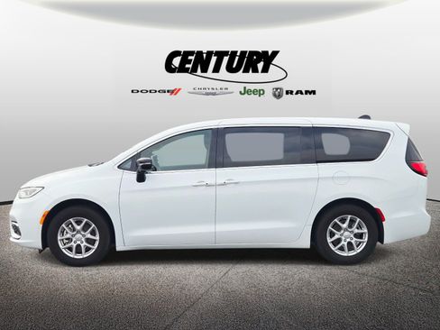 Used 2026 Chrysler Pacifica Select FWD image 7