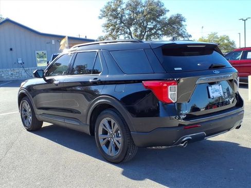 Certified 2024 Ford Explorer XLT w/ Equipment Group 202A image 9