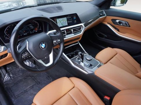 Used 2022 BMW 330i xDrive Sedan w/ Driving Assistance Package image 14