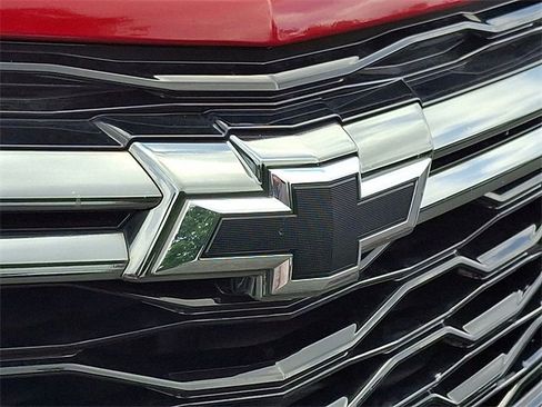 Certified 2022 Chevrolet Equinox RS w/ Infotainment Package image 28