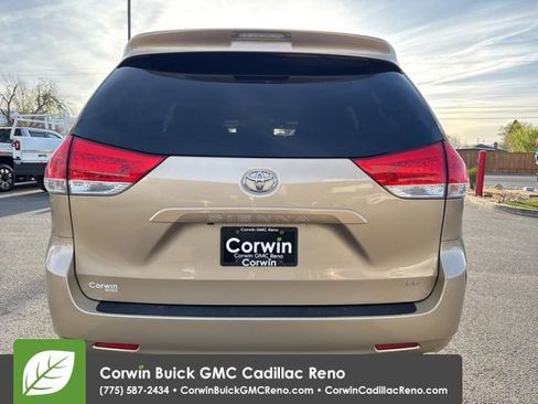 Used 2011 Toyota Sienna LE image 5