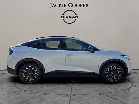 New 2026 Nissan Leaf Platinum+ image 6