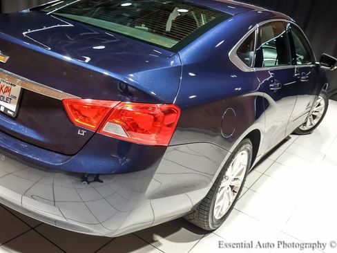 Used 2017 Chevrolet Impala LT w/ Convenience Package image 9