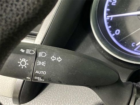 Used 2018 Toyota Camry LE image 18