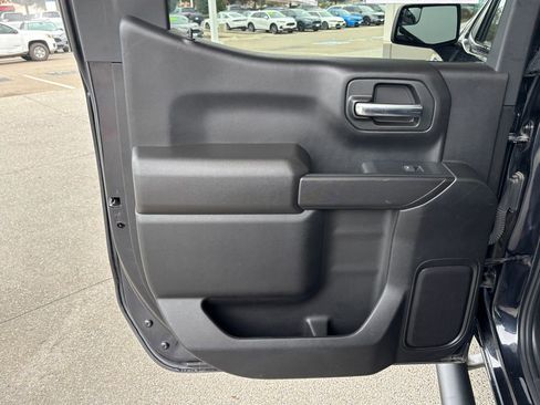 Used 2023 Chevrolet Silverado 1500 Custom image 24